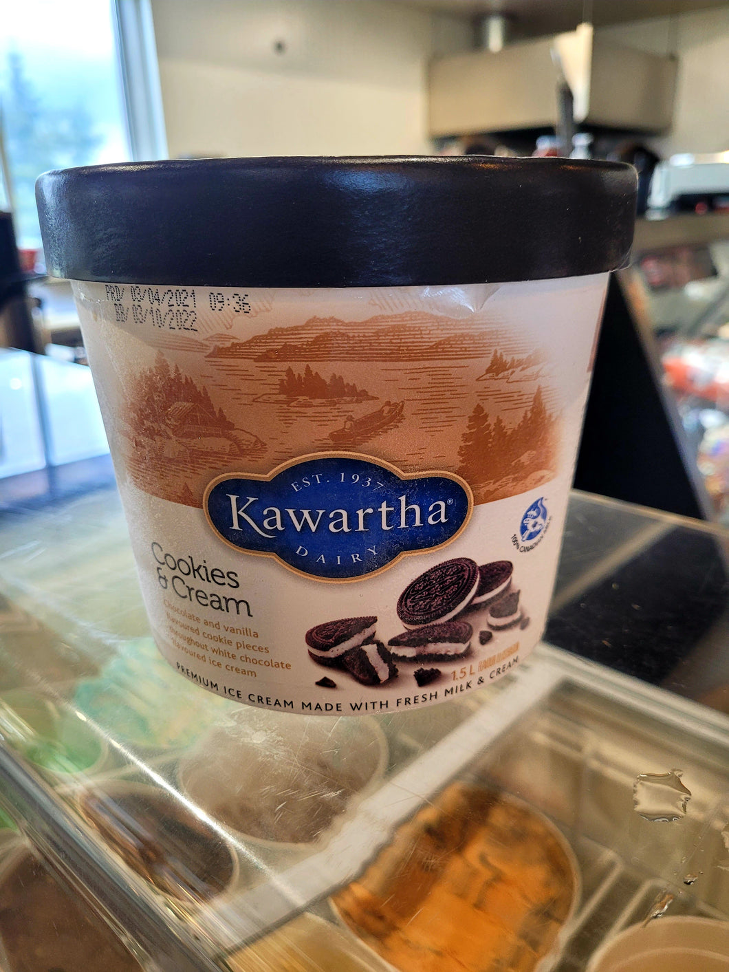 Kawartha Dairy Cookies & Cream Ice Cream